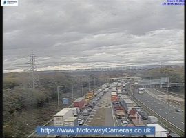 Backlogs on M60 after air ambulance lands on motorway with ‘Police incident’ reported between J15 and J16