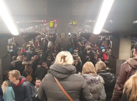 Current scene at Manchester Victoria - credit: Twitter, @xDronee