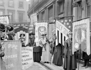 https://commons.wikimedia.org/wiki/File:Suffragettes_taking_part_in_a_pageant_by_the_National_Union_of_Women%E2%80%99s_Suffrage_Societies,_June_1908.jpg