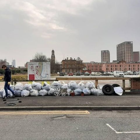 Salford litter pick up 