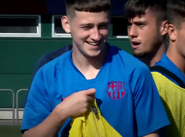 Salford City sign former Barcelona player Louie Barry