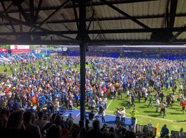 Stockport beat Salford on penalties. Credit: Harry Warner