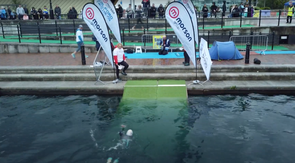 Swimmers in the quays.