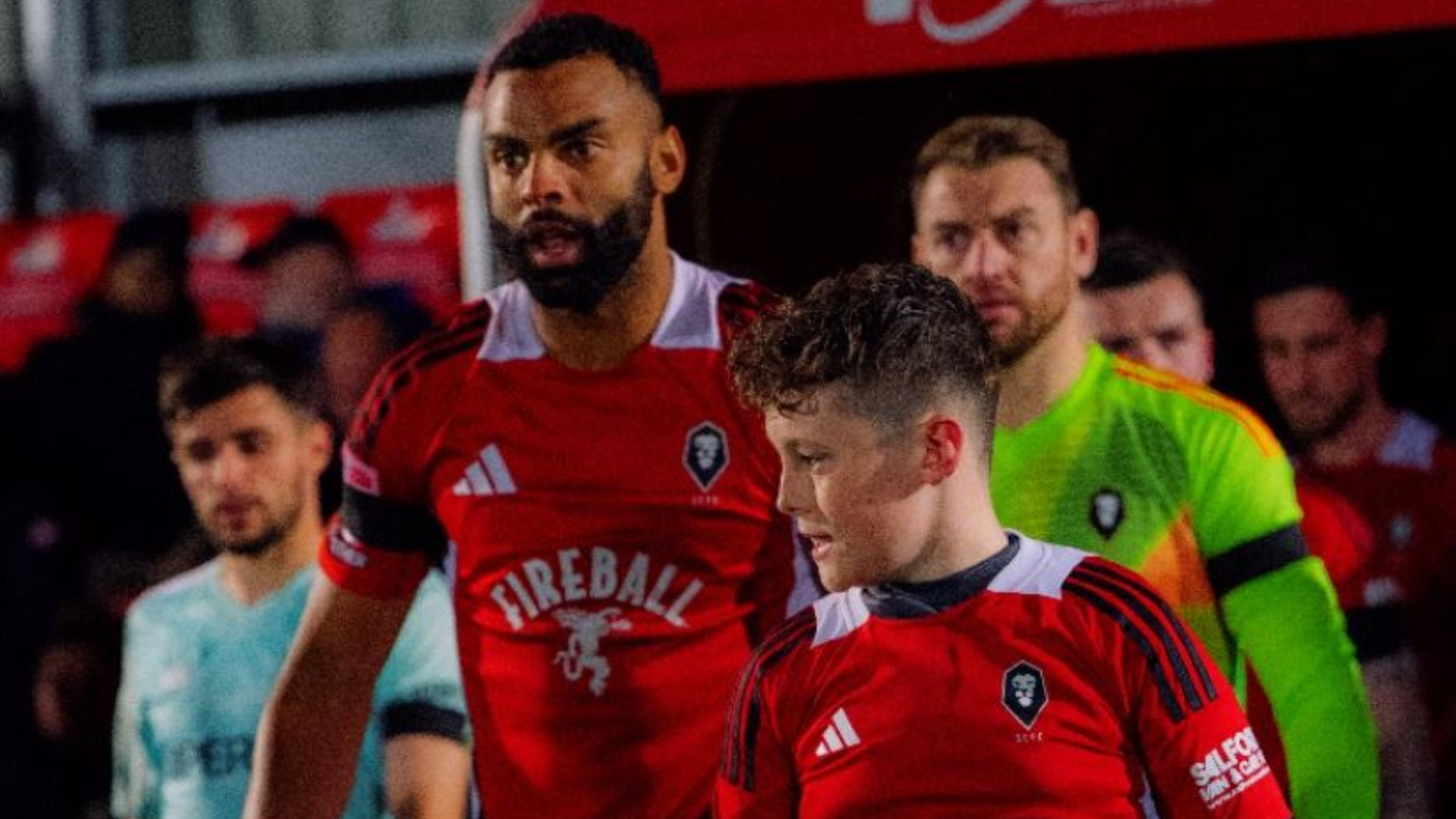 Salford City captain Curtis Tilt to join Bradford City
