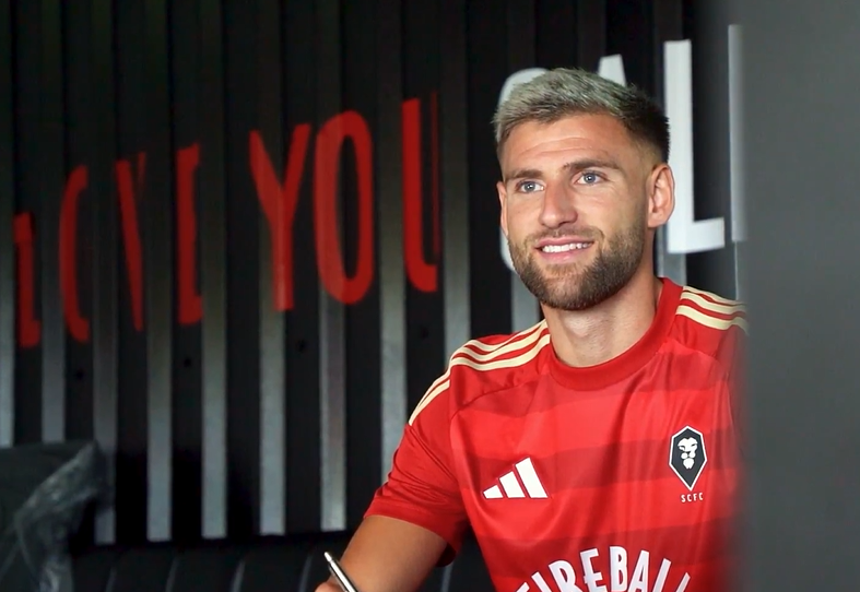 Brandon Cooper joins Salford City on a two-year deal